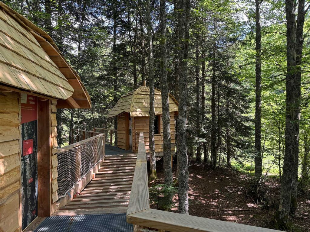Les cabanes perchées du Somport